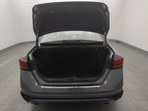 Used 2023 Nissan Altima 2.5 SV w/ SV Premium Package FWD image 29