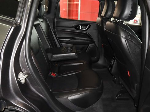 Used 2024 Jeep Compass Trailhawk image 23