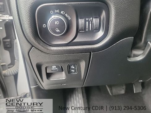 Used 2025 RAM 1500 Big Horn AWD/4WD image 12