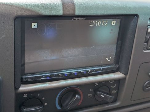 Used 2003 Ford F250 Lariat AWD/4WD image 19