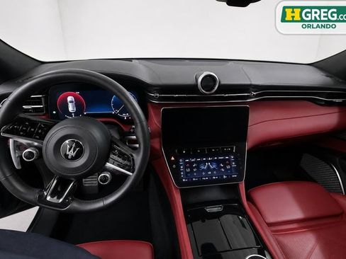 Used 2023 Maserati Grecale Modena AWD/4WD image 11