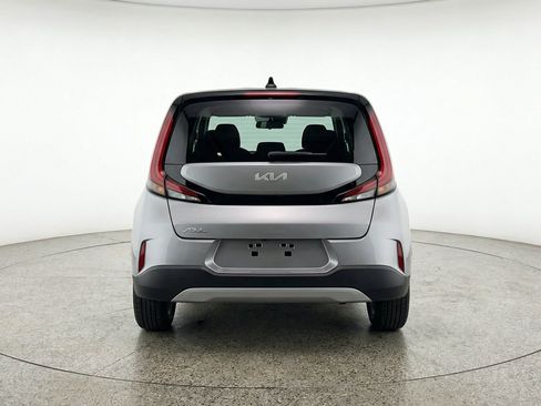 Used 2025 Kia Soul LX w/ LX Technology Package FWD image 7