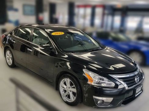 Used 2013 Nissan Altima 2.5 SV w/ 2.5SV Convenience Pkg image 1