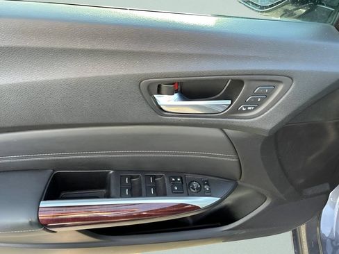 Used 2017 Acura TLX V6 w/ Technology Package FWD image 16