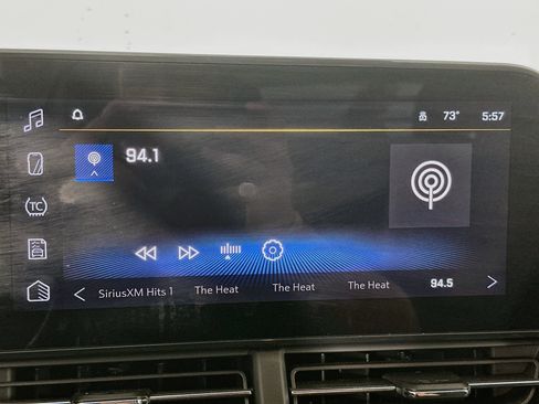 Used 2024 Chevrolet Trax RS w/ Driver Confidence Package FWD image 21