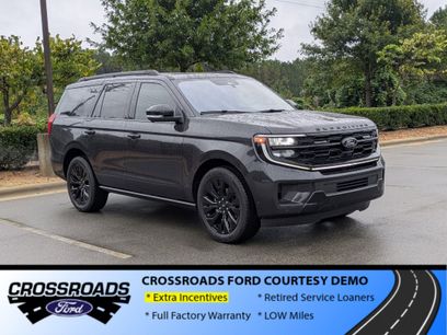 New 2025 Ford Expedition Platinum w/ Stealth Appearance Package