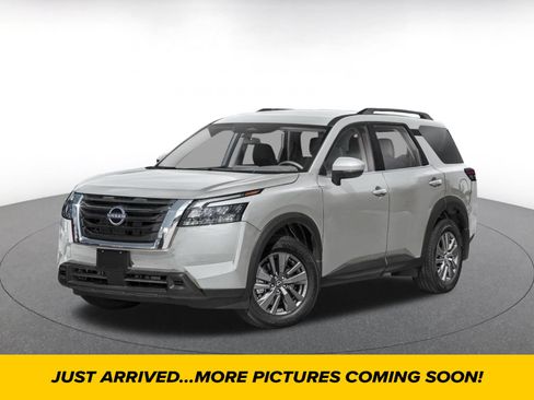 Used 2025 Nissan Pathfinder SV FWD image 1