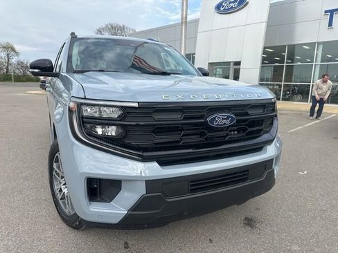 New 2026 Ford Expedition Max Active image 5