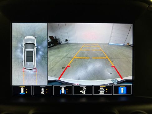 Certified 2022 GMC Terrain AT4 w/ Infotainment Package II AWD/4WD image 23