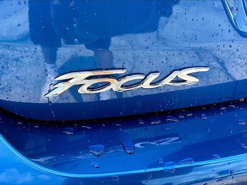 Used 2018 Ford Focus SE image 32