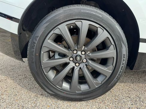 Used 2019 Land Rover Range Rover Velar R-Dynamic SE image 16