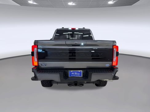 Certified 2025 Ford F250 Platinum w/ FX4 Off-Road Package AWD/4WD image 10