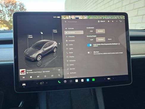 Used 2024 Tesla Model Y 2WD image 44