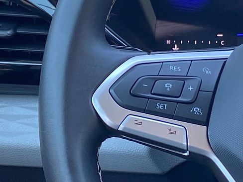 Used 2024 Volkswagen Taos S image 7