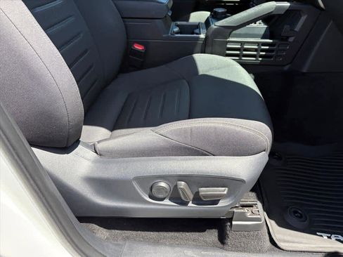 Used 2024 Toyota Tacoma TRD Sport w/ TRD Sport Upgrade Package AWD/4WD image 7