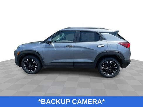 Used 2022 Chevrolet TrailBlazer LT w/ Convenience Package FWD image 6