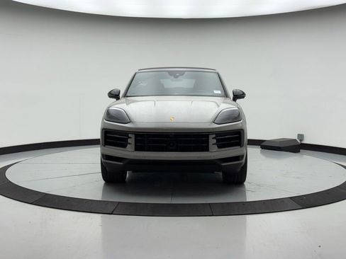 Used 2024 Porsche Cayenne Coupe image 6