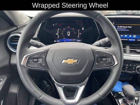Used 2025 Chevrolet Trax LT w/ Driver Confidence Package FWD image 14