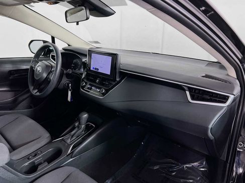 Used 2024 Toyota Corolla LE image 27