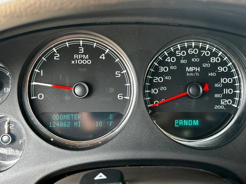 Used 2014 Chevrolet Tahoe LT RWD image 9