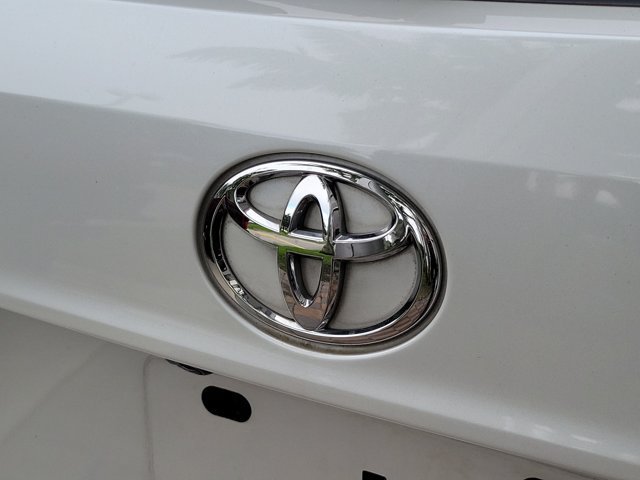 Used 2022 Toyota Highlander L FWD image 9