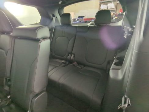 Used 2025 Honda Pilot Black Edition image 33