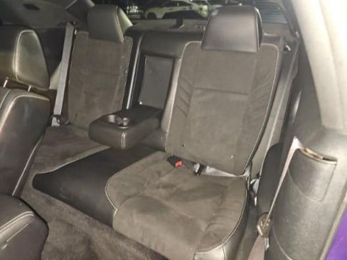 Used 2016 Dodge Challenger SRT Hellcat RWD image 5