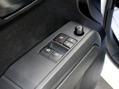 Used 2022 Toyota Tacoma SR image 29