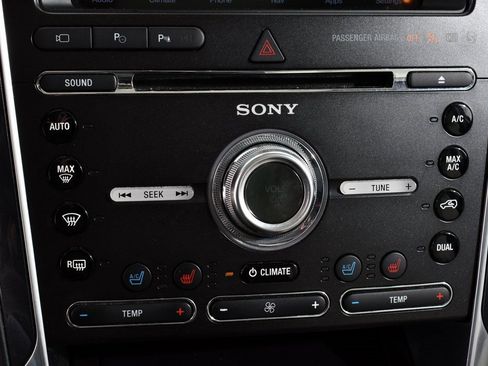 Used 2017 Ford Explorer Platinum image 31