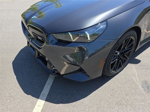New 2026 BMW M5 w/ Executive Package AWD/4WD image 9