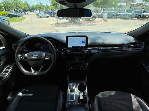 Used 2025 Ford Escape ST-Line FWD image 10