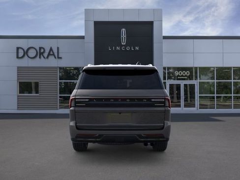 New 2026 Lincoln Navigator Black Label AWD/4WD image 5