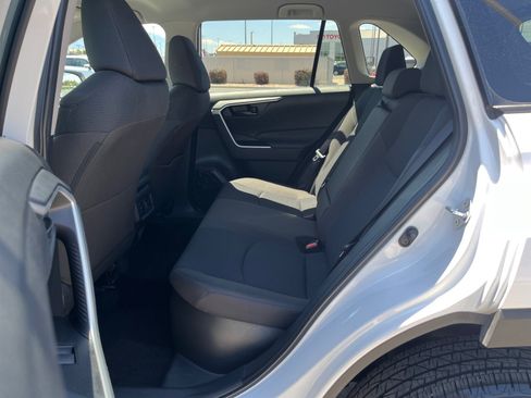 Used 2025 Toyota RAV4 LE AWD/4WD image 25