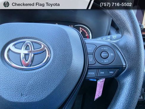 Certified 2025 Toyota RAV4 LE AWD/4WD image 15