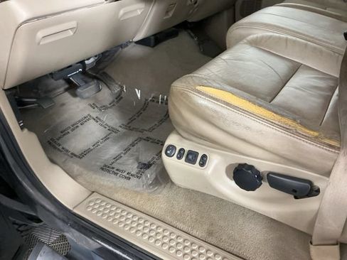 Used 2005 Ford F350 Lariat AWD/4WD image 12