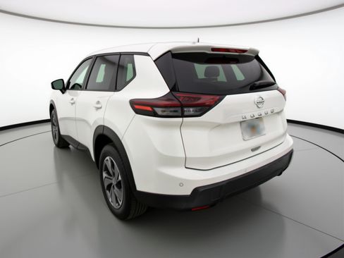 Used 2025 Nissan Rogue SV FWD image 6