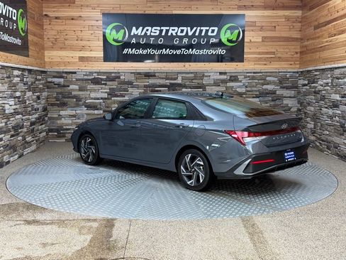 Certified 2025 Hyundai Elantra SEL FWD image 7