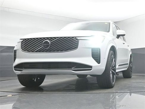 New 2026 Volvo XC90 T8 Ultra image 40