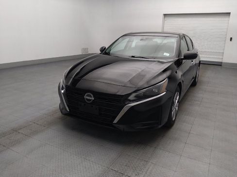 Used 2024 Nissan Altima 2.5 S FWD image 15