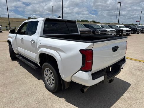 Used 2024 Toyota Tacoma SR5 RWD image 8