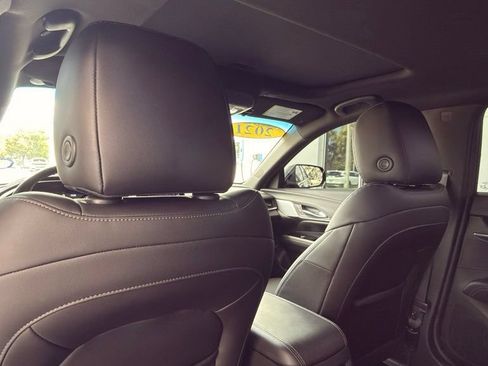 Used 2021 Cadillac CT4 Luxury w/ Sun And Sound Package RWD image 9