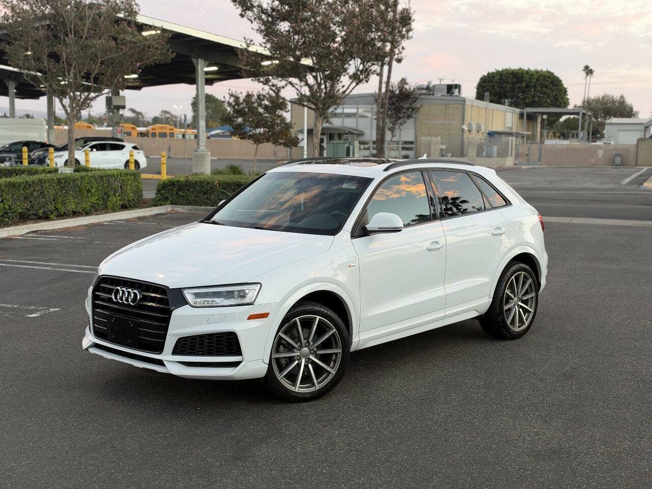 Used 2018 Audi Q3 2.0T Premium Plus w/ Premium Plus Package AWD/4WD image 1