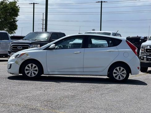 Used 2015 Hyundai Accent GS FWD image 4