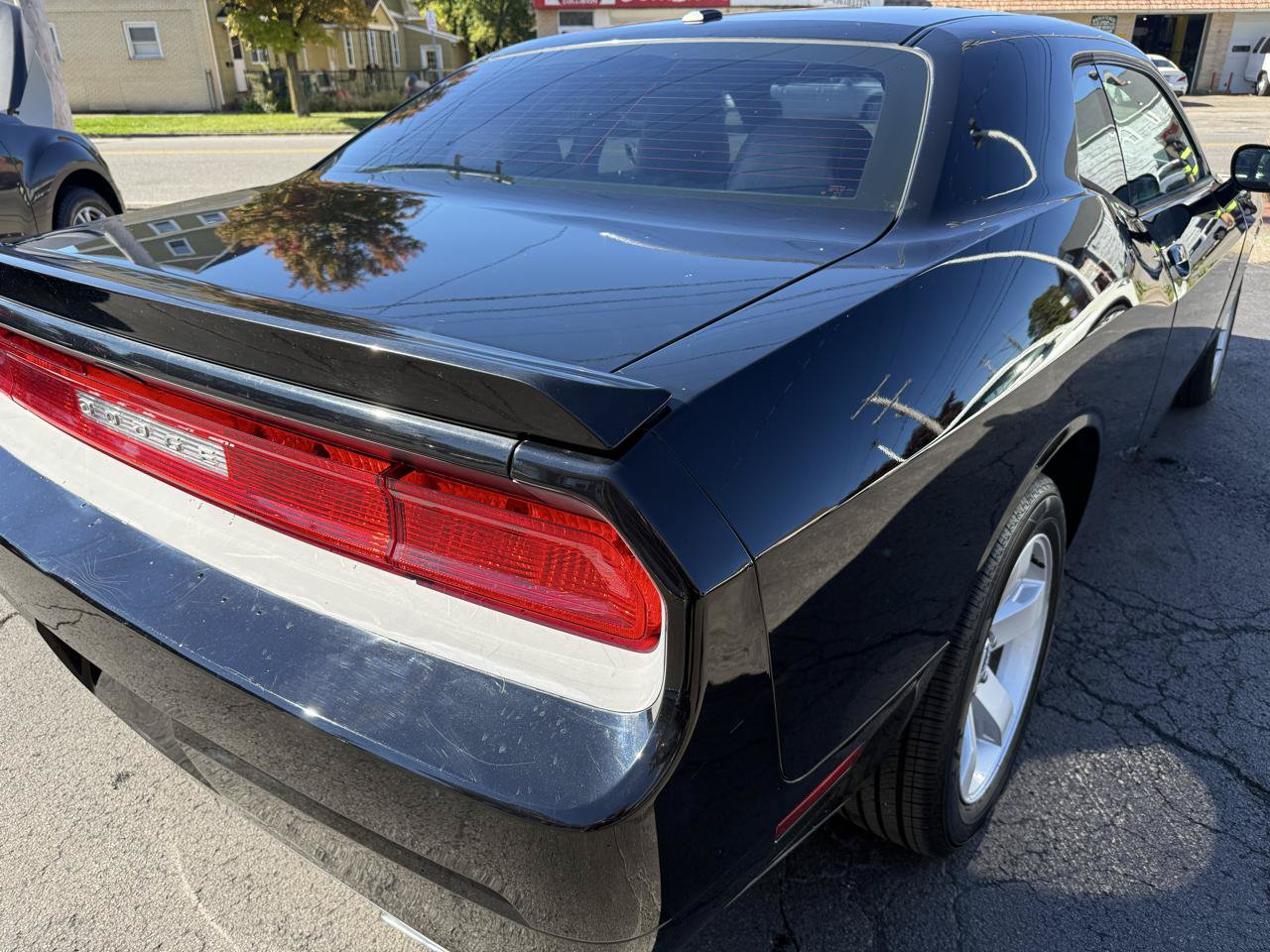 Used 2014 Dodge Challenger R/T RWD image 11