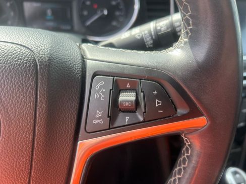 Used 2018 Buick Encore Preferred AWD/4WD image 18