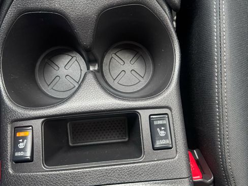 Used 2019 Nissan Rogue SV image 16