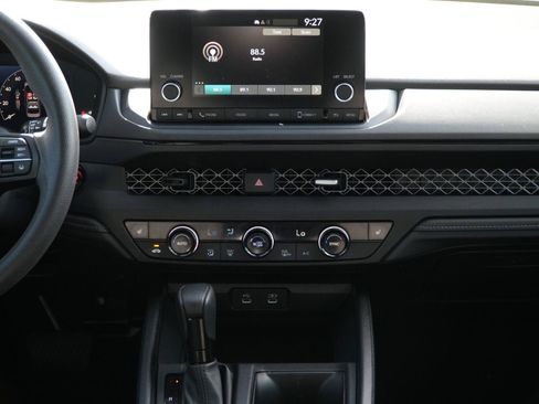 Used 2023 Honda Accord EX image 25