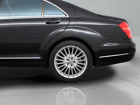 Used 2010 Mercedes-Benz S 550 image 13