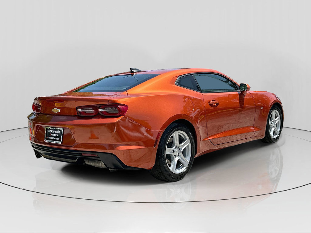 Used 2023 Chevrolet Camaro LT RWD image 7