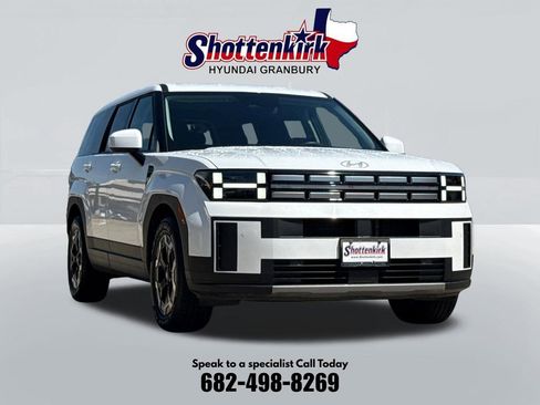Used 2024 Hyundai Santa Fe SE FWD image 3